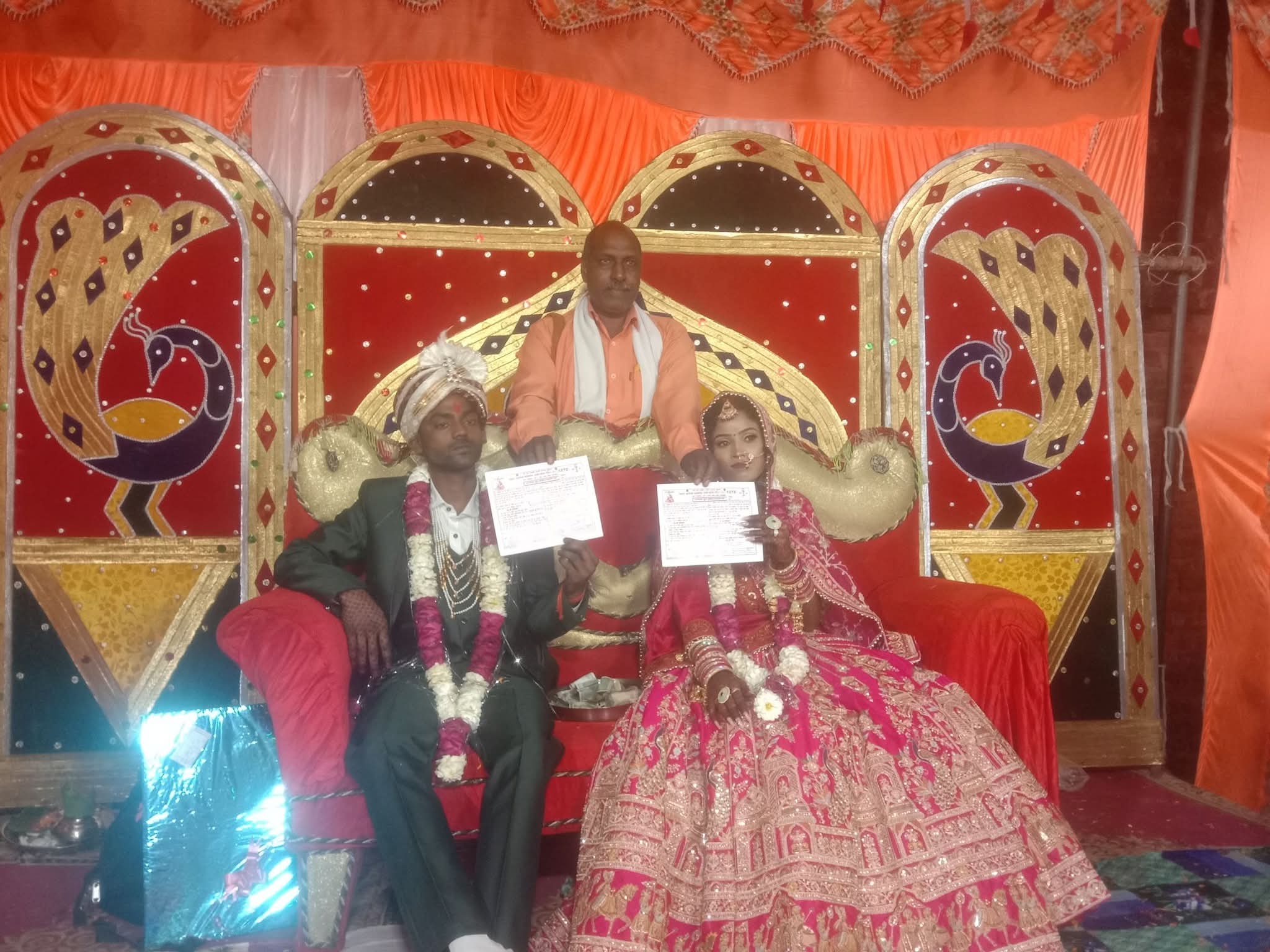 फर्रुखाबाद:बौद्ध रीति से सम्पन्न हुआ सुमिता और इन्द्रेश का दाम्पत्य सूत्र बन्धन संस्कार
