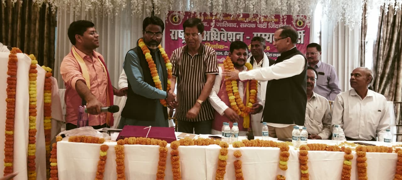 गोंडा: सम्यक पार्टी के राष्ट्रीय अध्यक्ष चुने गए के. के. मौर्य