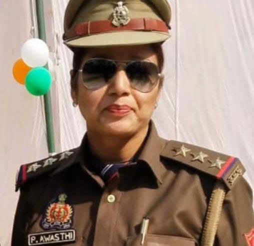 फर्रुखाबाद: एसपी का बड़ा एक्शन: जहानगंज थानाध्यक्ष लाइन हाजिर, पूनम अवस्थी को मिली जिम्मेदारी
