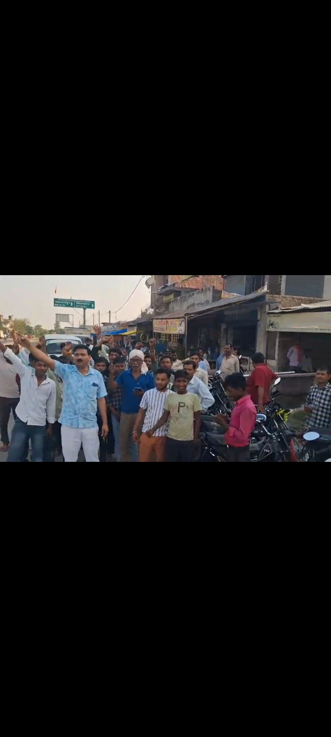 हरदोई:फेसबुक पर गलत अप शब्दों के प्रयोग से नाराज कुशवाहा समाज के लोगों ने दर्ज कराई शिकायत