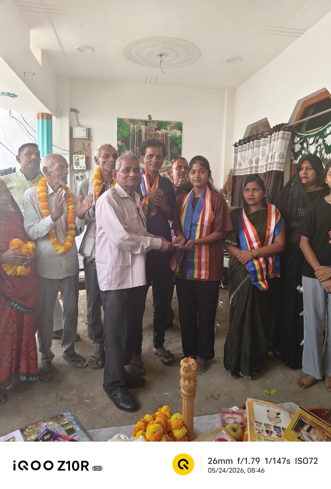 जौनपुर/जमालपुर:जौनपुर में टॉप टेन में स्थान प्राप्त करने पर अंकित मौर्या क़ो प्रियदर्शी अशोक मिशन द्वारा किया गया सम्मानित
