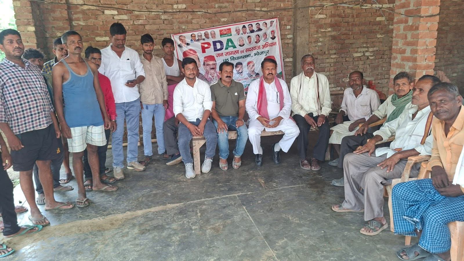 फर्रुखाबाद:पीडीए जनजागरण अभियान में गरजे डॉ. जेपी वर्मा, बोले— “2027 में भाजपा के अहंकार को जनता देगी जवाब”