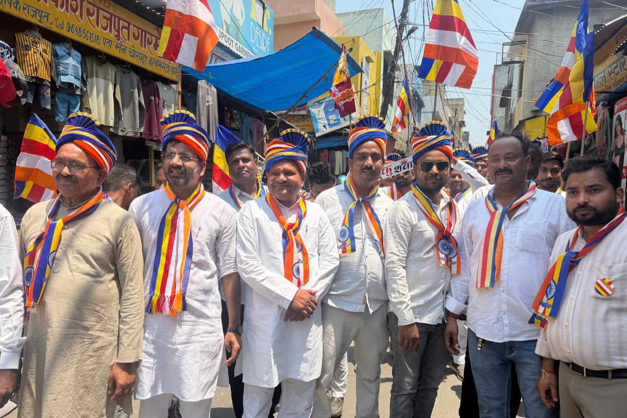 फर्रुखाबाद: कायमगंज में निकली भव्य बुद्ध रैली: समरसता, जागरूकता और एकता का ऐतिहासिक संदेश