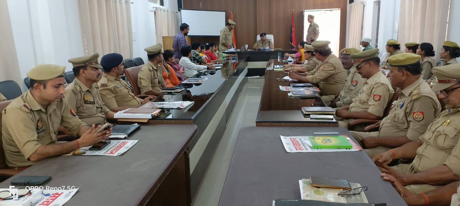 फर्रुखाबाद: पुलिस लाइन में SJPU एवं AHT की मासिक समीक्षा बैठक सम्पन्न, बाल सुरक्षा और मानव तस्करी रोकथाम पर हुआ मंथन