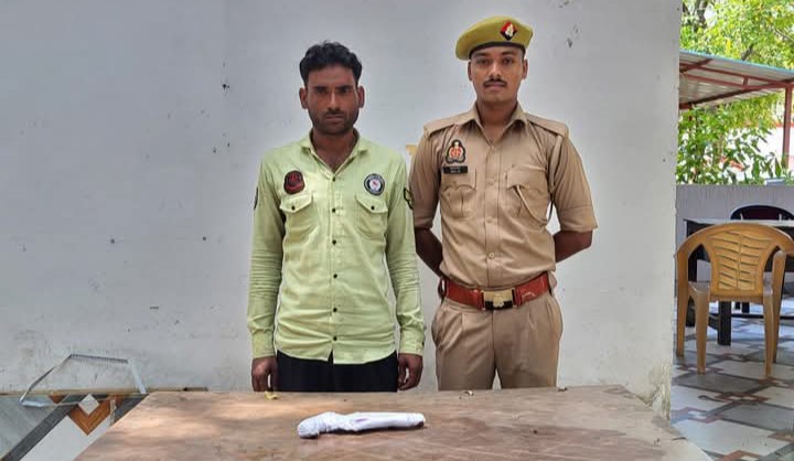 लखीमपुर खीरी : देशी तमंचा व कारतूस के साथ अभियुक्त गिरफ्तार