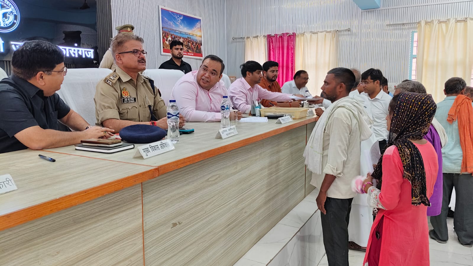 कासगंज:पटियाली में संपूर्ण समाधान दिवस डीएम और पुलिस अधीक्षक ने सुनी समस्याएं
