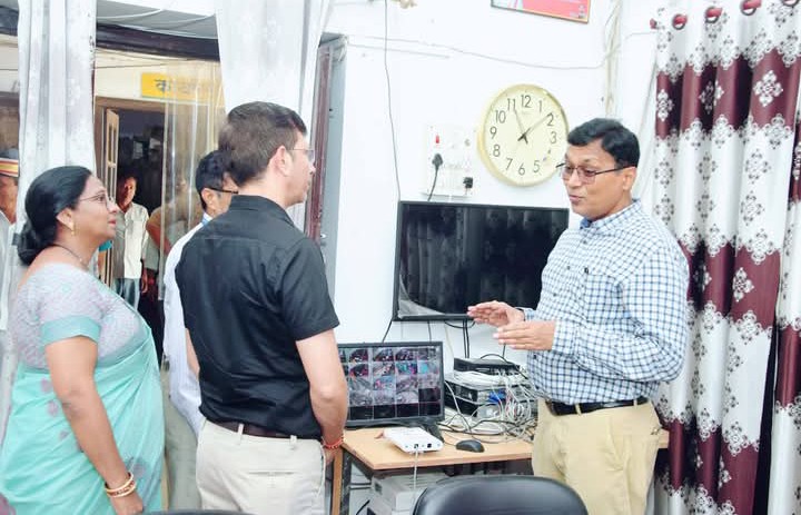 लखीमपुर खीरी : सख्त पहरे में हुई जीआईसी प्रवक्ता परीक्षा, डीएम-एसपी ने किया औचक निरीक्षण