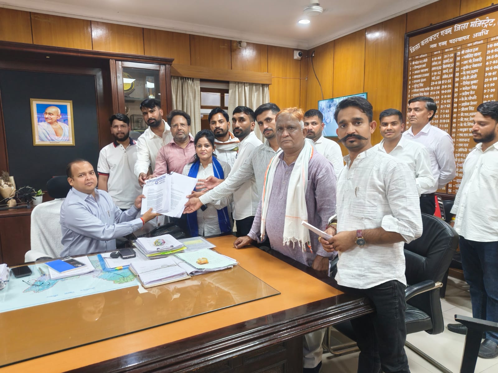 सीकर में समाजसेवी राजेश जोया के समर्थन में उमड़ा जनसैलाब, हिस्ट्रीशीट की निष्पक्ष जांच की उठी मांग
