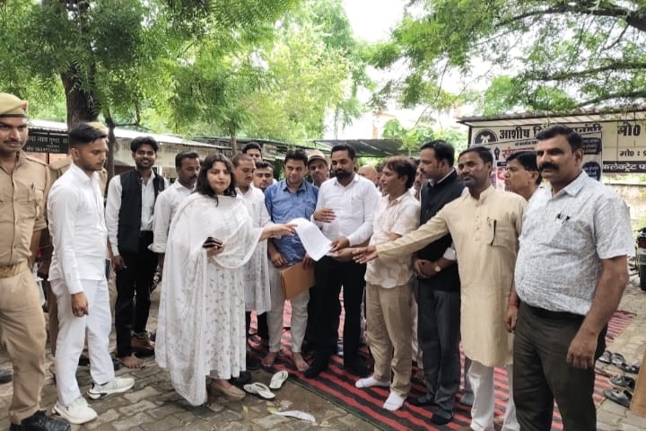 फर्रुखाबाद:जौहर विश्वविद्यालय पर बुलडोजर कार्रवाई रोकने की मांग, राज्यपाल को भेजा गया ज्ञापन