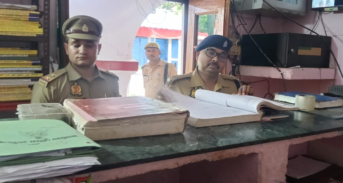 फर्रुखाबाद:एएसपी गिरीश कुमार सिंह ने थाना शमसाबाद का किया औचक निरीक्षण, लंबित विवेचनाओं के शीघ्र निस्तारण के दिए निर्देश