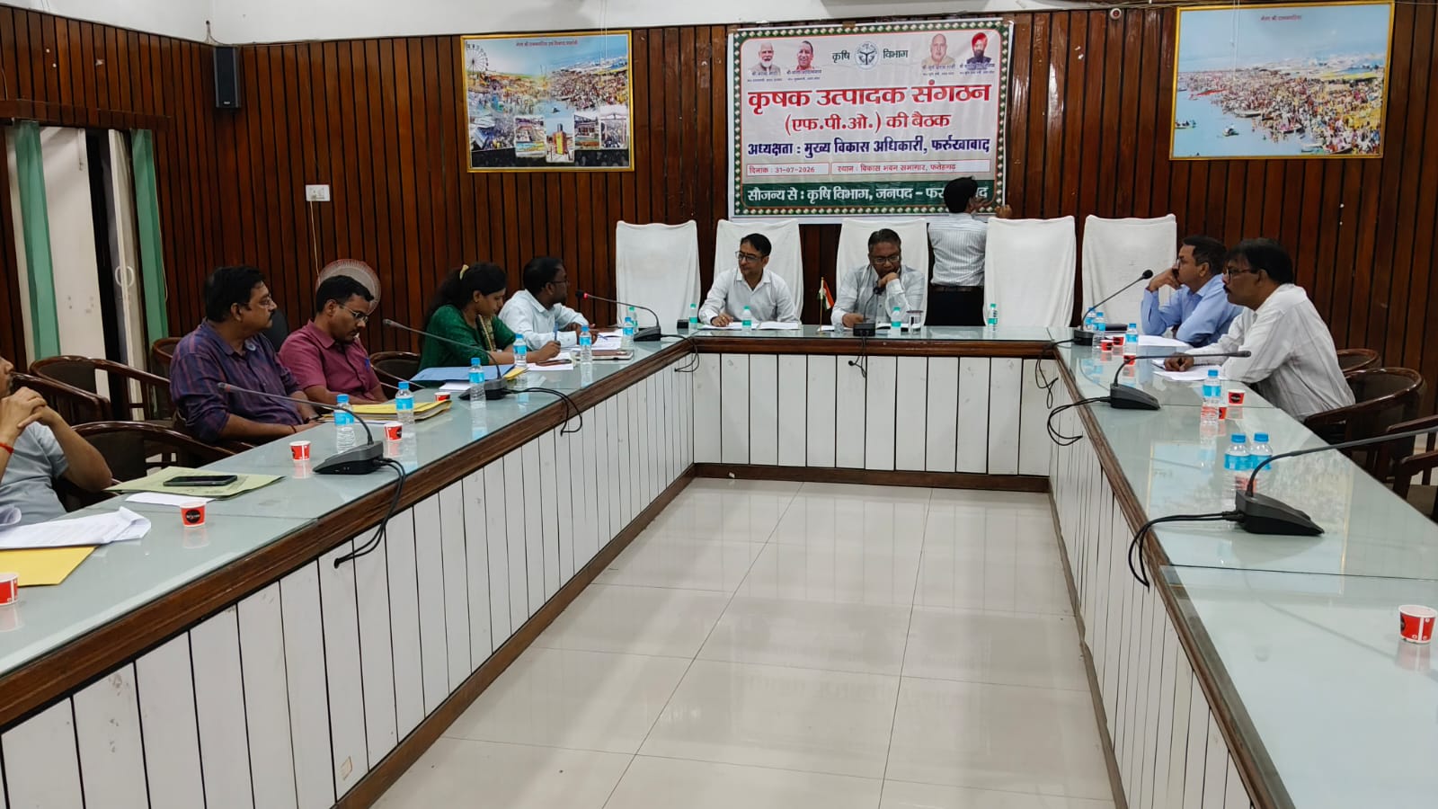 फर्रुखाबाद:जिला स्तरीय रिव्यू कमेटी की बैठक सम्पन्न, मानव एवं बाल तस्करी रोकने के लिए रेस्क्यू अभियान तेज करने के निर्देश