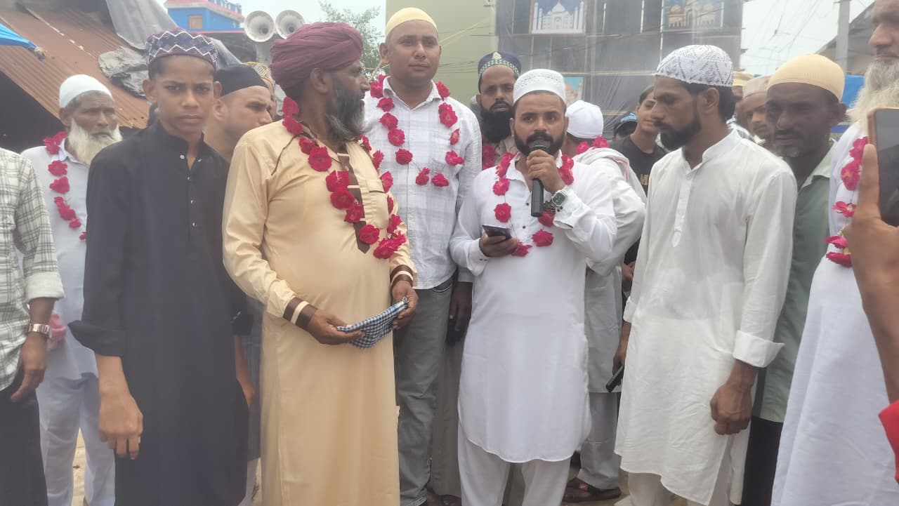 बरेली /सिरौली के कल्याणपुर हैवतपुर में धूमधाम से निकला जुलूस-ए-मोहम्मदी, सजावट और दुआओं से गूंजा गांव।