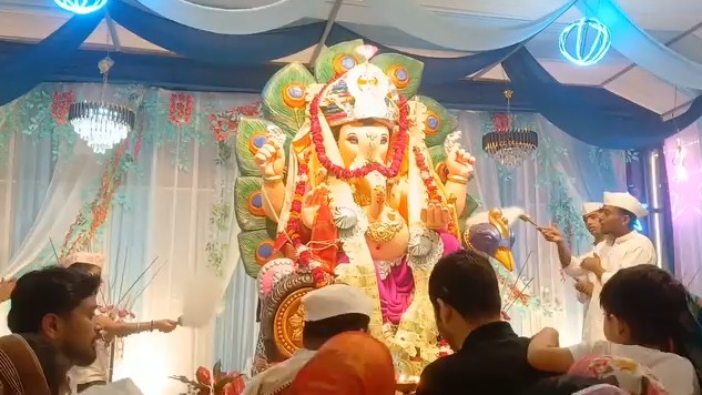 लखीमपुर खीरी : गाजे-बाजे के साथ पंडालों में विराजे विघ्नहर्ता, गणपति बप्पा मोरया की गूंज