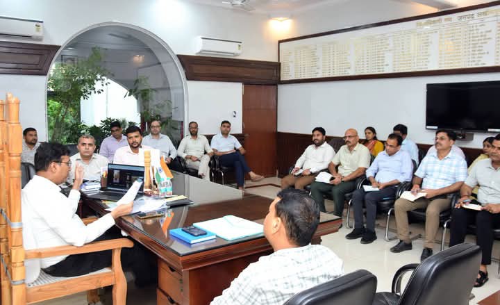 लखीमपुर-खीरी : माइक्रो प्लानिंग से होगा सेवा संकल्प अभियान का भव्य आयोजन : डीएम