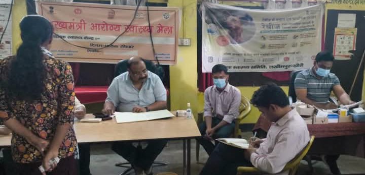 लखीमपुर खीरी : सीएमओ ने मुख्यमंत्री जन आरोग्य मेलों का किया औचक निरीक्षण, स्वास्थ्य केंद्र निर्मल नगर और नौरंगाबाद में परखीं व्यवस्थाएं ​