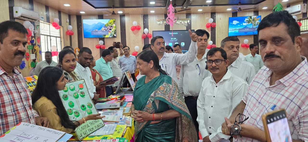 जौनपुर :डायट जौनपुर में नवाचार महोत्सव का आयोजन, शिक्षकों ने प्रस्तुत किए अभिनव प्रयोग