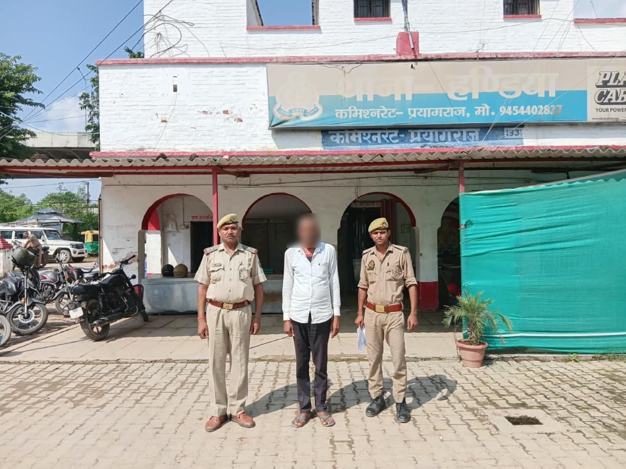 प्रयागराज :  दिनांक-30.09.2026, को थाना हण्डिया पुलिस टीम द्वारा 01 वारण्टी अभियुक्त गिरफ्तार 