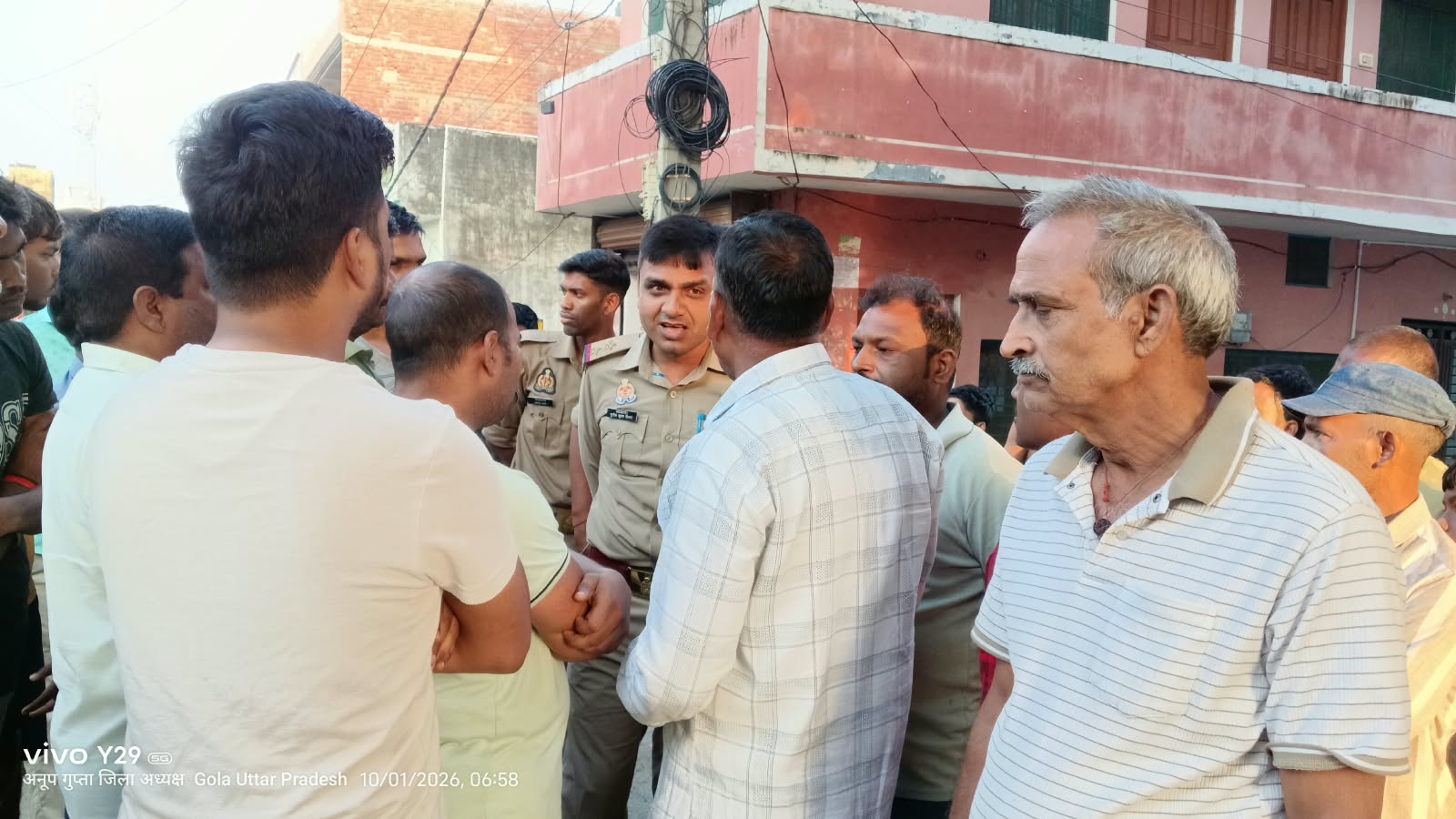 लखीमपुर खीरी : स्कार्पियो की चपेट में आने से गौवंश की दर्दनाक मौत, नगर पालिका की मदद से कराया गया अंतिम संस्कार  