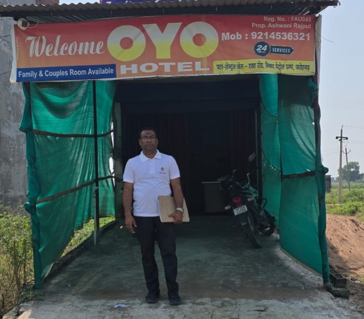 फर्रुखाबाद में OYO होटल, गेस्ट हाउस और मैरिज हॉलों का आकस्मिक निरीक्षण, बिना पंजीकरण संचालित इकाइयों पर कार्रवाई की तैयारी