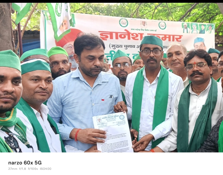 फर्रुखाबाद में भारतीय किसान यूनियन टिकैत का पैदल मार्च, मुख्य चुनाव आयुक्त के इस्तीफे की मांग
