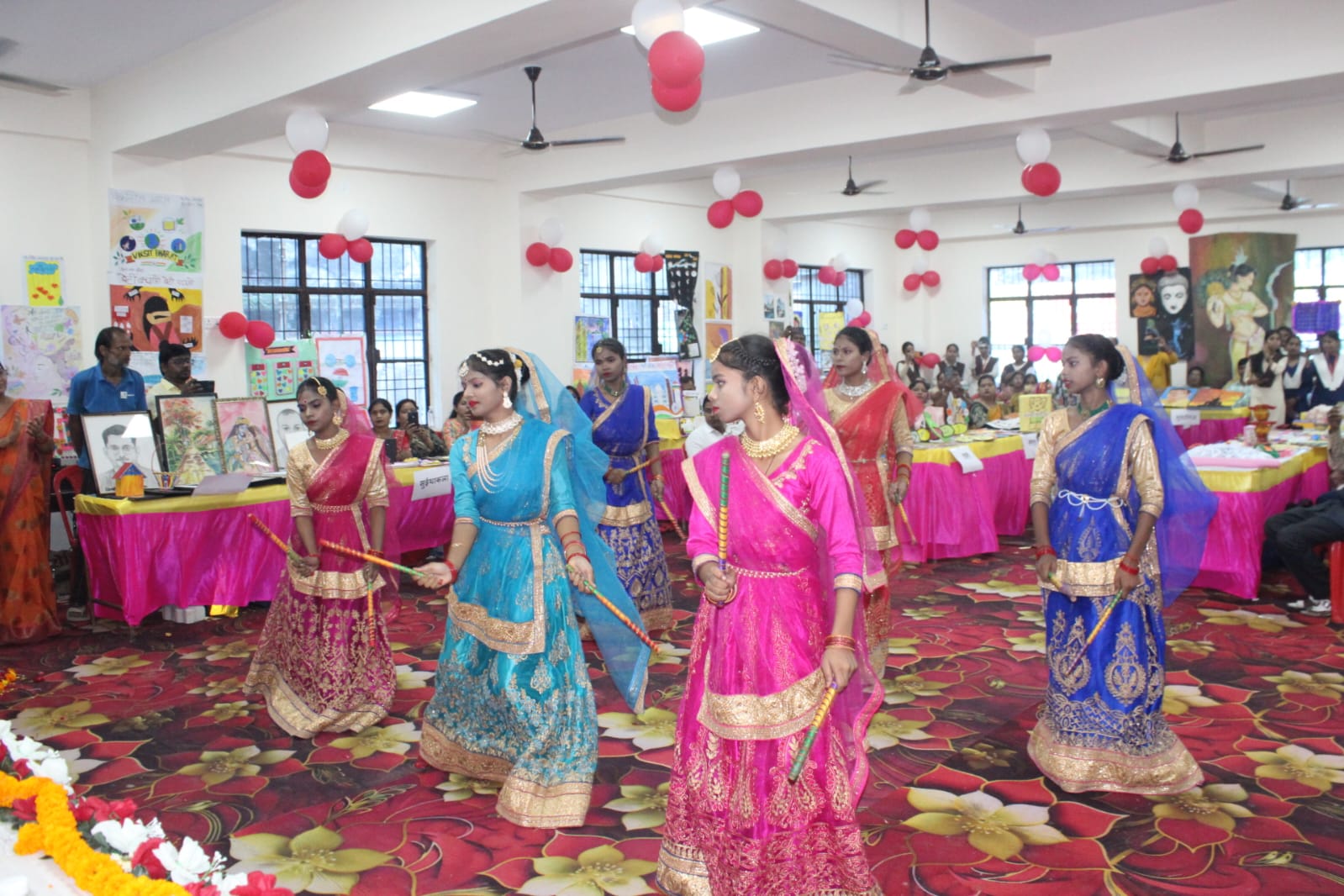 जौनपुर :जिला शिक्षा एवं प्रशिक्षण संस्थान, जौनपुर के प्रांगण में एक भव्य ’कला संस्कृति महोत्सव’ का हुआ आयोजन