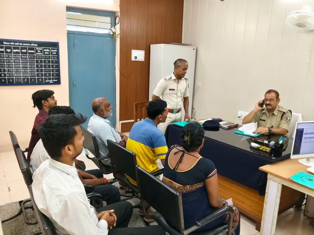 अरवल में फरियादियों की सुनी गई फरियाद