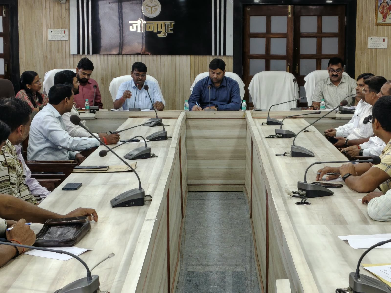 जौनपुर :राष्ट्र के लिए मध्यस्थता अभियान 3.0 एवं आगामी राष्ट्रीय लोक अदालत 12 दिसम्बर 2026 के अधिकाधिक मामलों के निस्तारण हेतु नोडल अधिकारी लोक अदालत एवं नोडल अधिकारी मध्यस्थता अभियान 3.0 के साथ प्री-ट्रायल बैठक हुई आयोजित