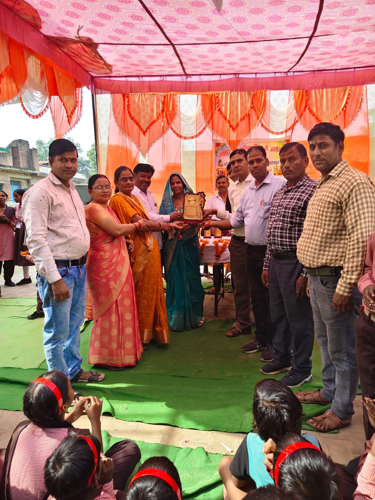 कासगंज पीएमश्री विद्यालय बहापुर में हर्षोल्लास से मनाया गया माता मेला