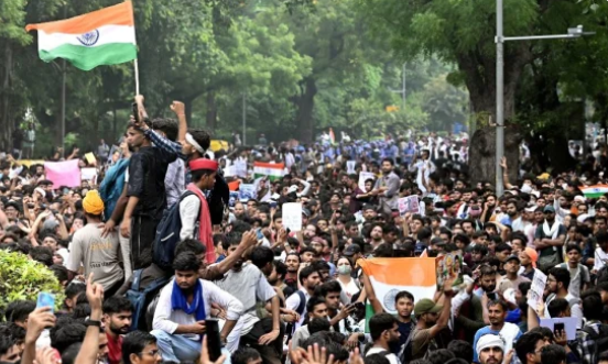 सत्ता के शोर में कहीं दबकर तो नहीं रह गई जनता की पुकार?