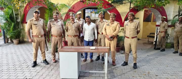 लखीमपुर खीरी : ब्लाइंड मर्डर का 48 घंटे के भीतर सफल अनावरण, आला-कत्ल के साथ हत्यारोपी दामाद गिरफ्तार