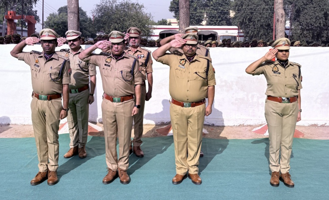 फर्रुखाबाद-  "पुलिस स्मृति दिवस-2026": पुलिस लाइन फतेहगढ़ में कर्तव्य पथ पर प्राण न्योछावर करने वाले शहीदों को दी गई भावभीनी श्रद्धांजलि