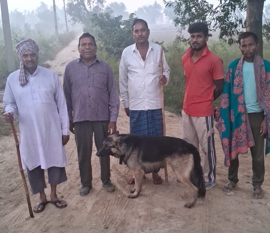 कासगंज: आजादी के दशकों बाद भी सड़क को तरस रहा नगला लक्ष्मण, मरीजों को नहीं मिल पा रही एंबुलेंस की सुविधा