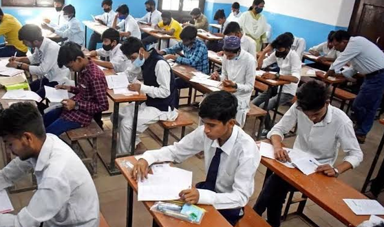  कासगंज :-प्रतिपूर्ति के पात्र विद्यार्थियों का ऑनलाइन सत्यापन 25 अक्टूबर तक अनिवार्य।