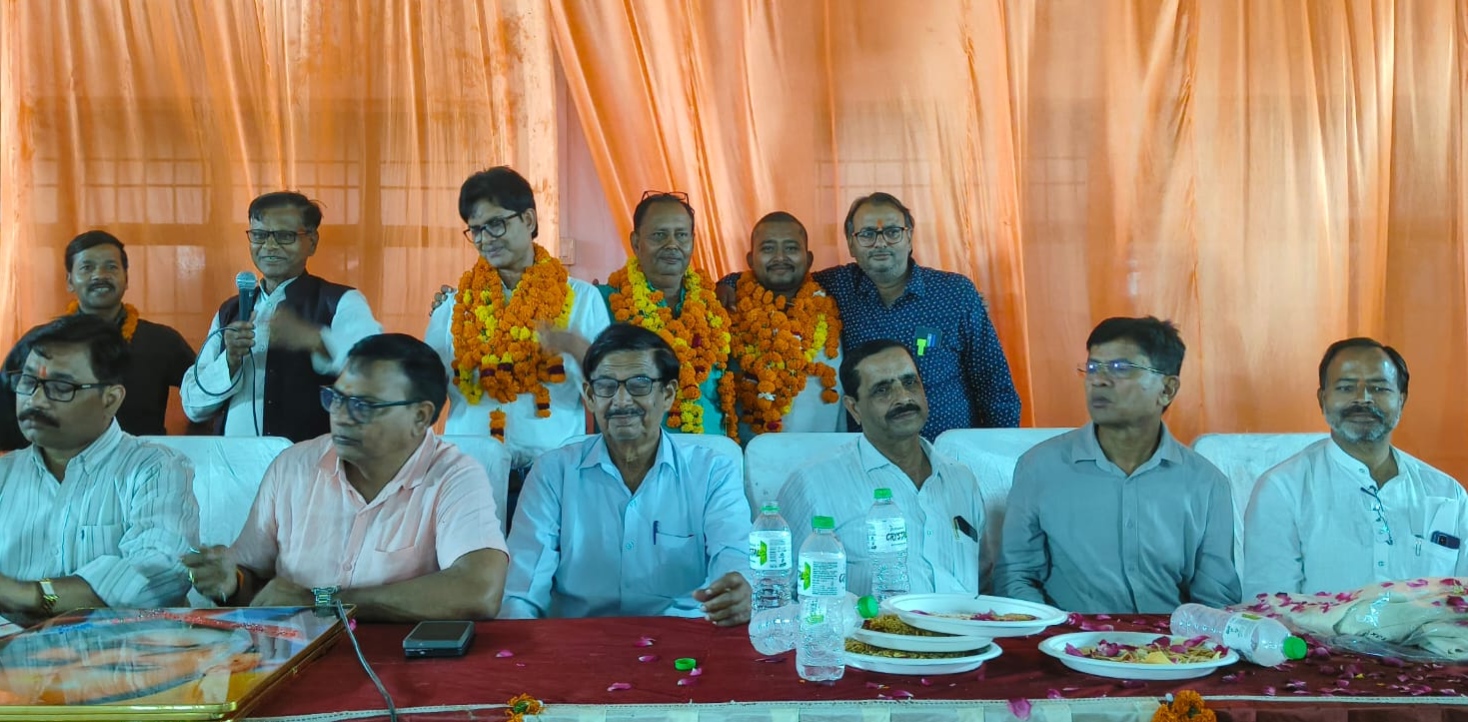 फर्रुखाबाद में उत्तर प्रदेश लेखपाल संघ का द्विवार्षिक चुनाव संपन्न, सचिन मिश्रा बने जिलाध्यक्ष